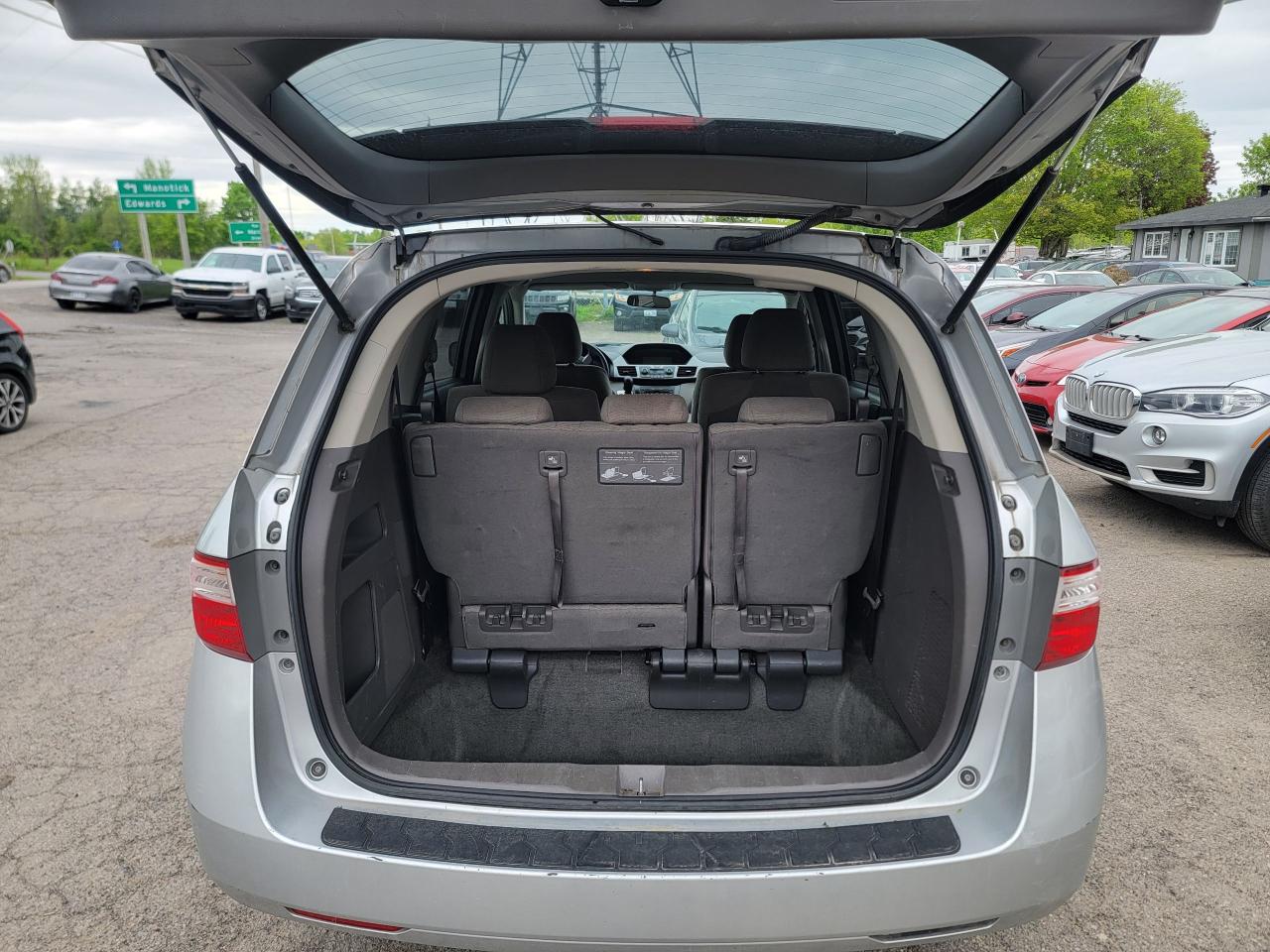 2011 Honda Odyssey LX - Photo #7