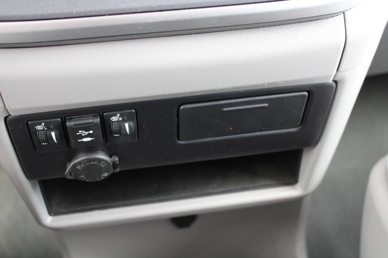 2020 Toyota Sienna LE 7-Passenger AWD - Photo #10