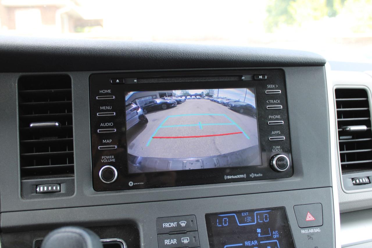 2020 Toyota Sienna LE 7-Passenger AWD - Photo #11