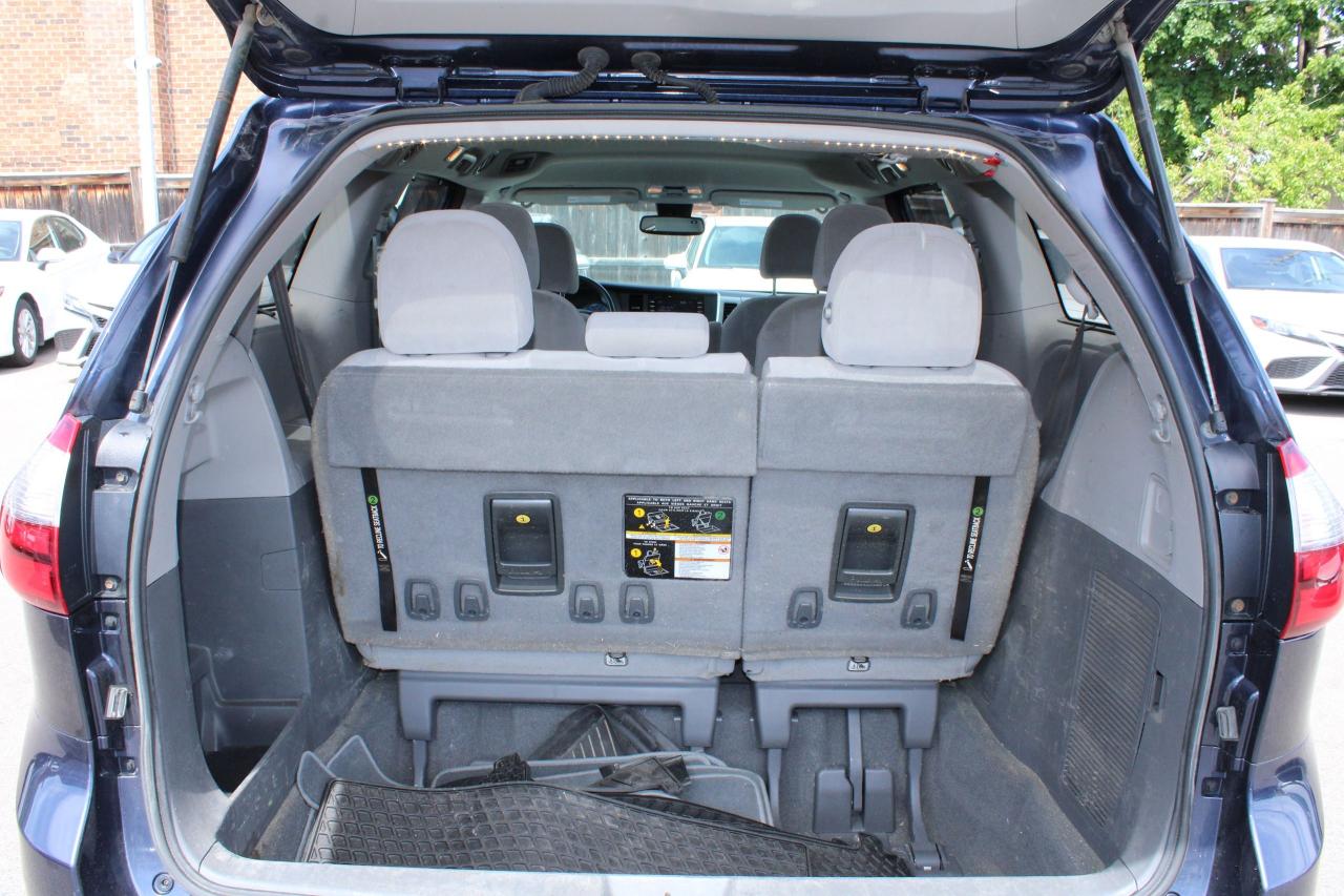 2020 Toyota Sienna LE 7-Passenger AWD - Photo #20