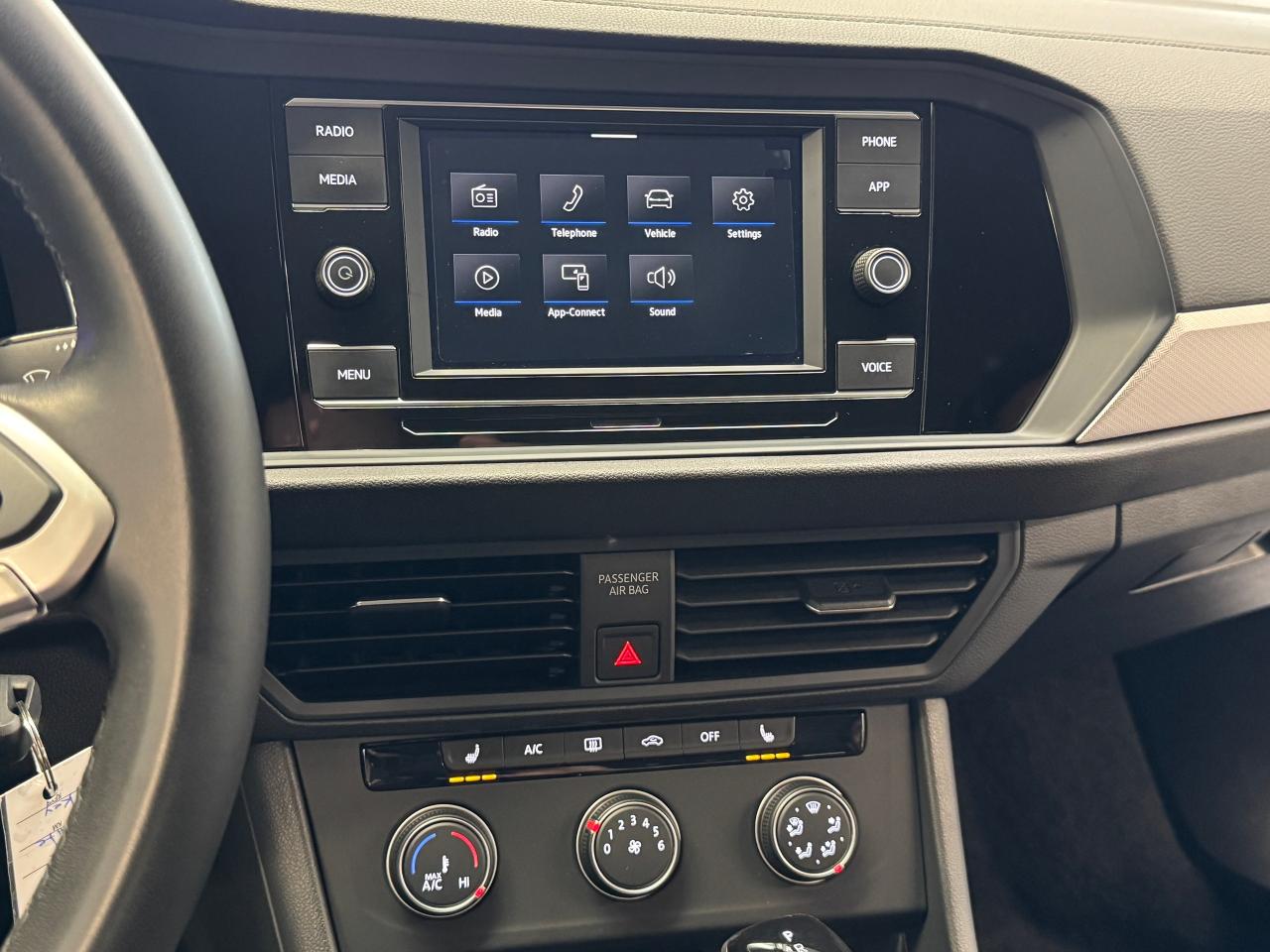 2023 Volkswagen Jetta Trendline+ONE OWNER+CLEAN CARFAX Photo12