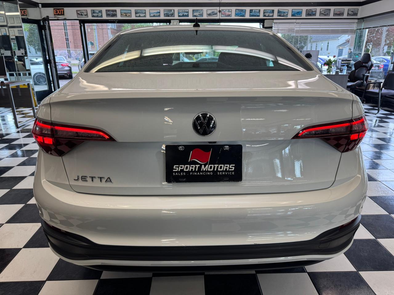 2023 Volkswagen Jetta Trendline+ONE OWNER+CLEAN CARFAX Photo5