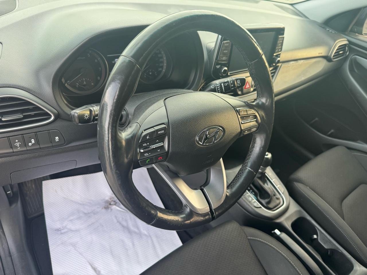 2018 Hyundai Elantra GT GT - Photo #9