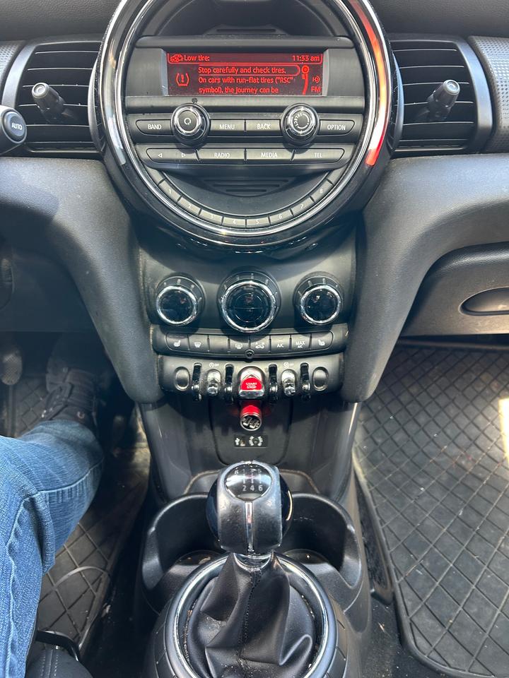 2014 MINI Cooper  Photo