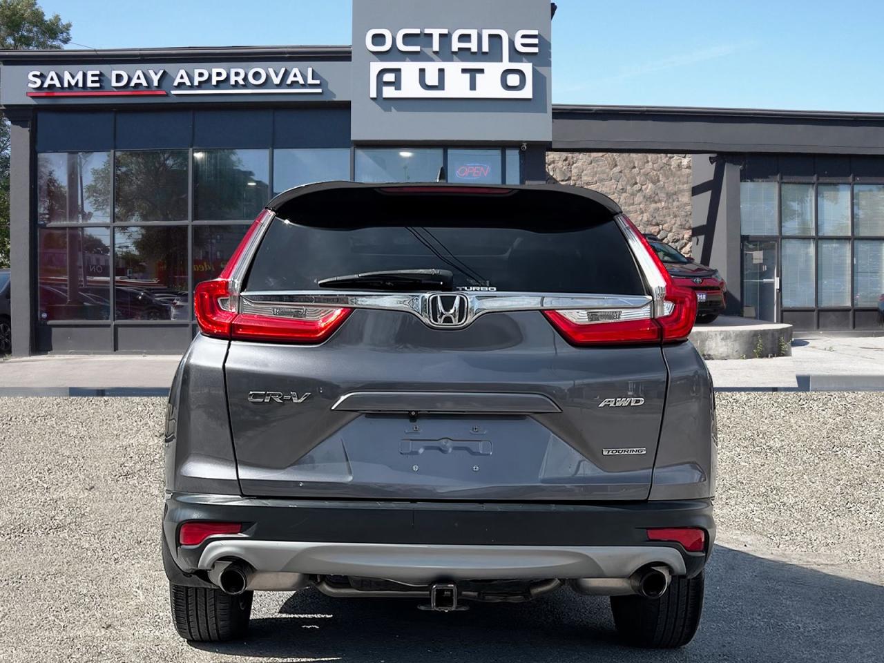 2017 Honda CR-V Touring AWD - Photo #5