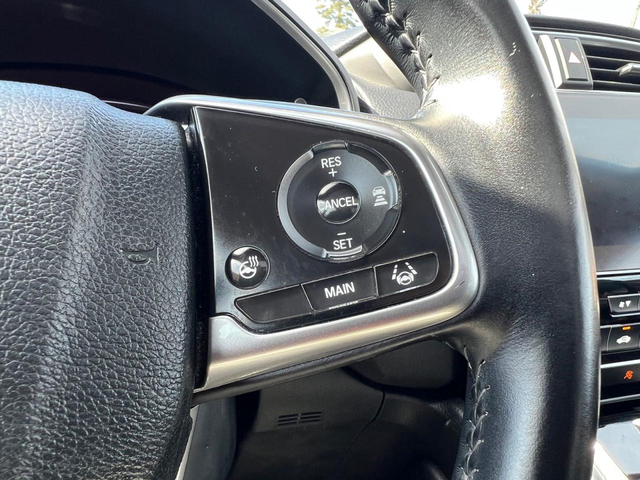 2017 Honda CR-V Touring AWD - Photo #24