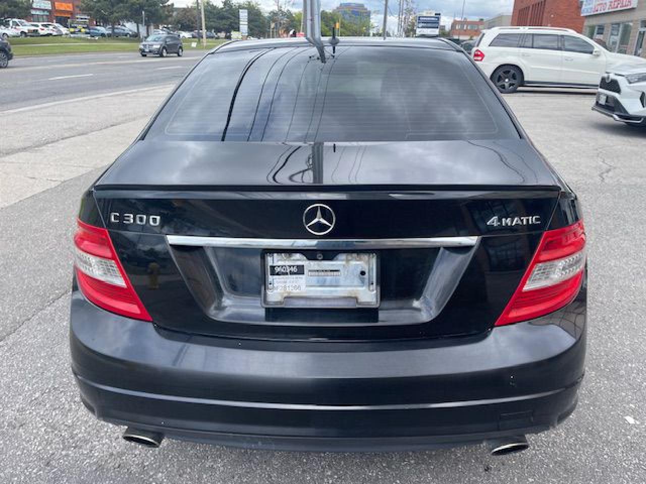 2009 Mercedes-Benz C-Class C300 / NAVIGATION / APPLE/ANDROID PLAY/ SUNROOF - Photo #5