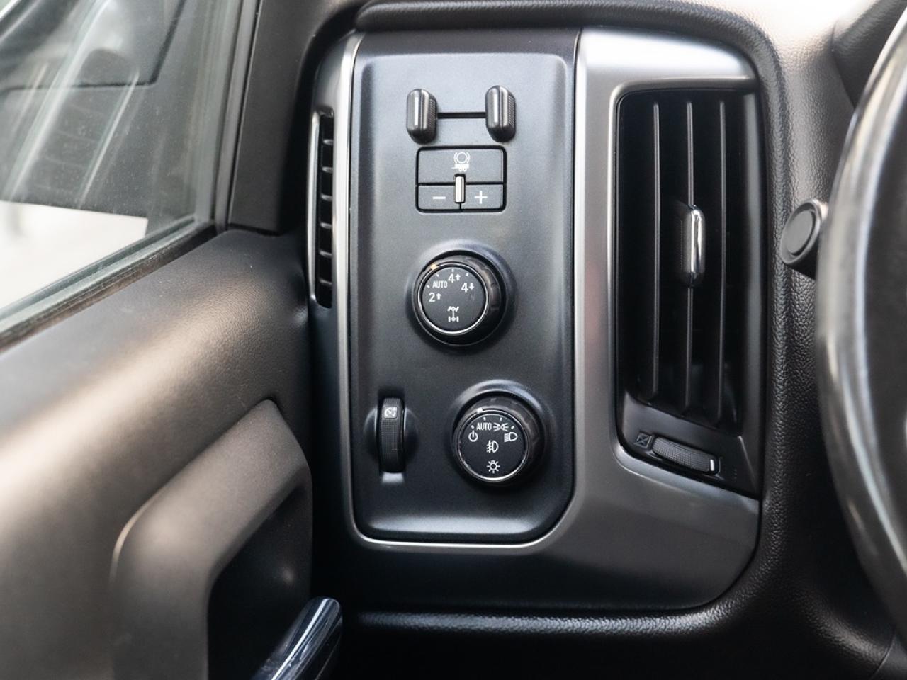 2016 Chevrolet Silverado 1500 LT Photo11