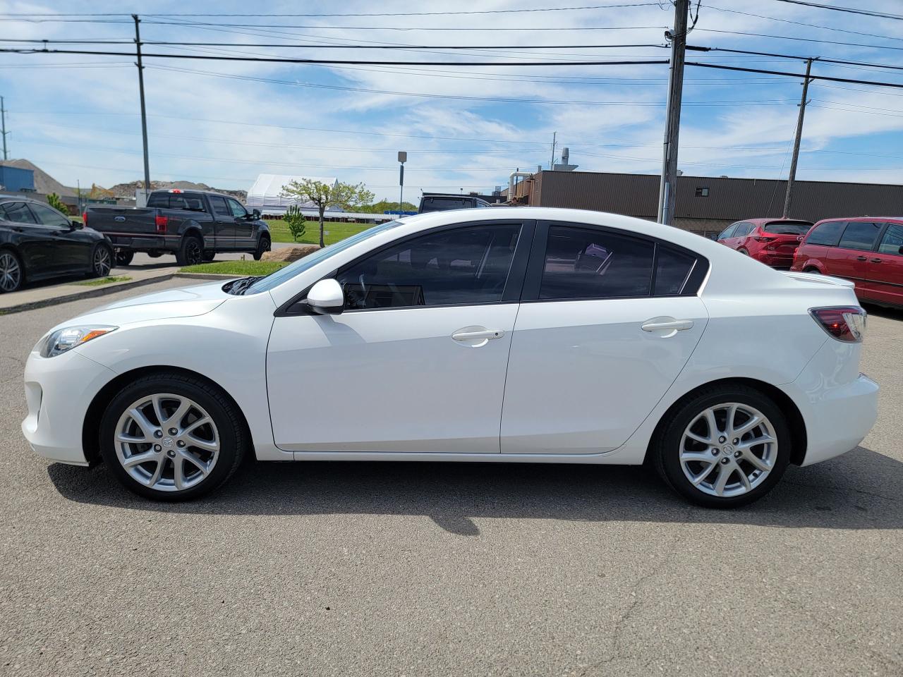 2012 Mazda MAZDA3 GT | LOW KMS | LIKE NEW - Photo #8