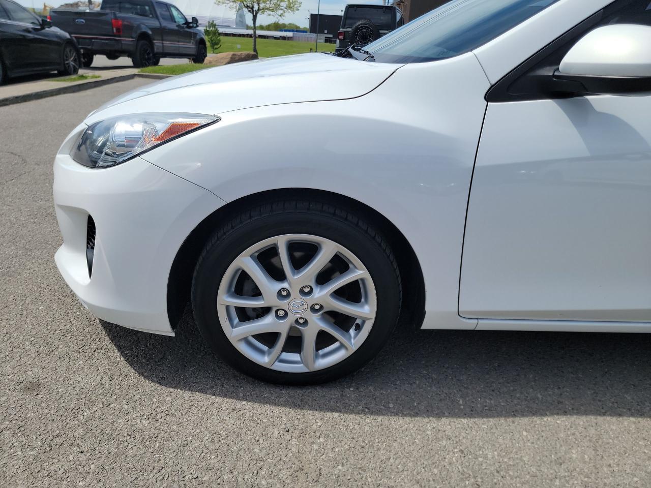 2012 Mazda MAZDA3 GT | LOW KMS | LIKE NEW - Photo #10