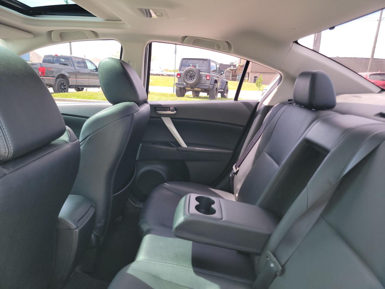 2012 Mazda MAZDA3 GT | LOW KMS | LIKE NEW - Photo #14
