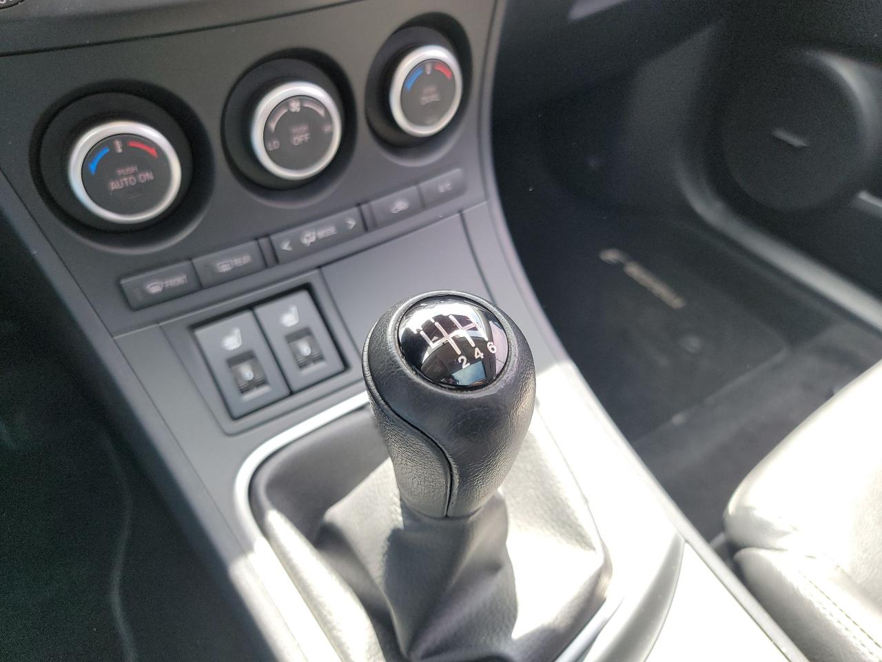 2012 Mazda MAZDA3 GT | LOW KMS | LIKE NEW - Photo #19