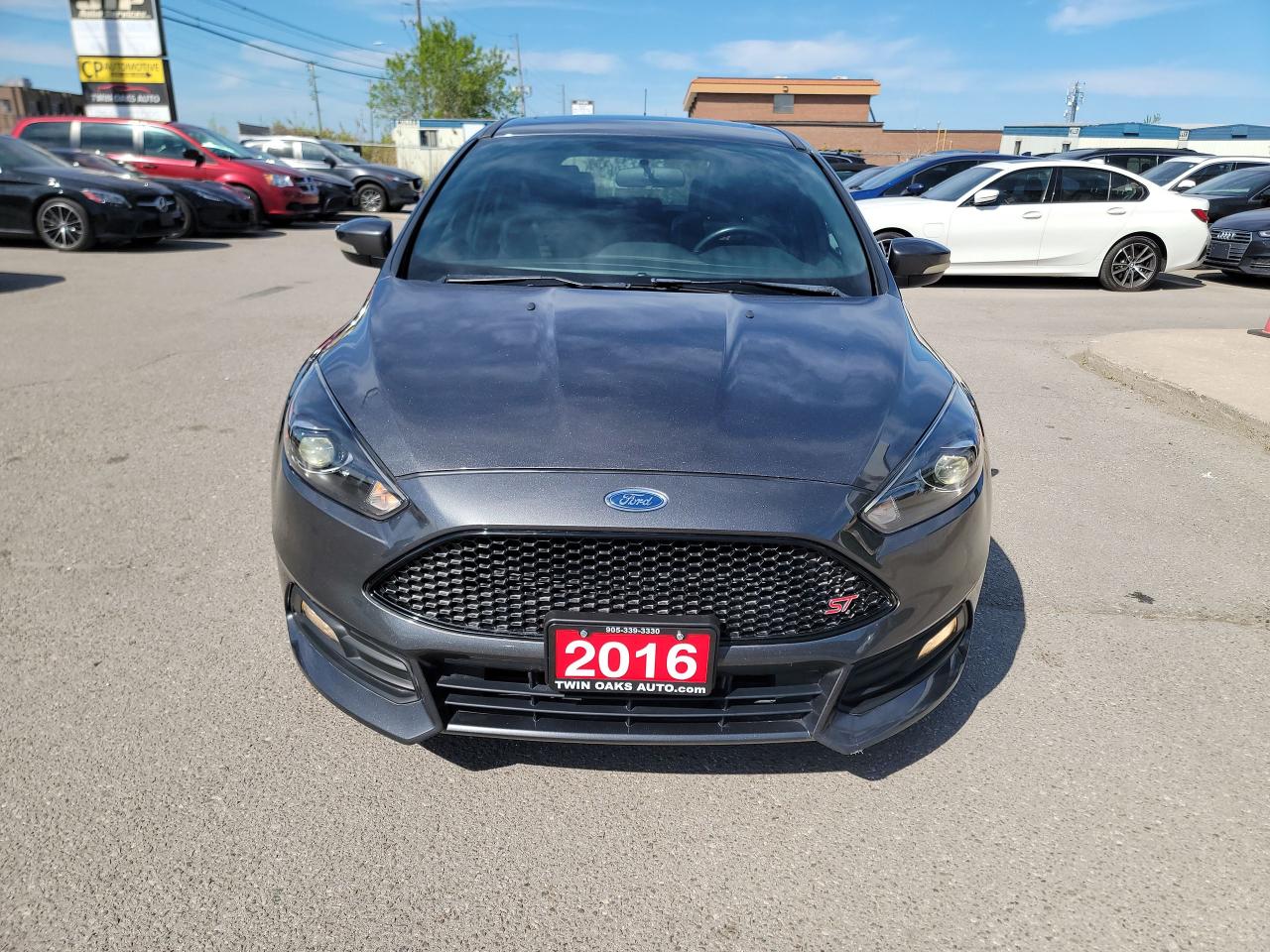 2016 Ford Focus ST | LOW KMS | LOADED - Photo #2