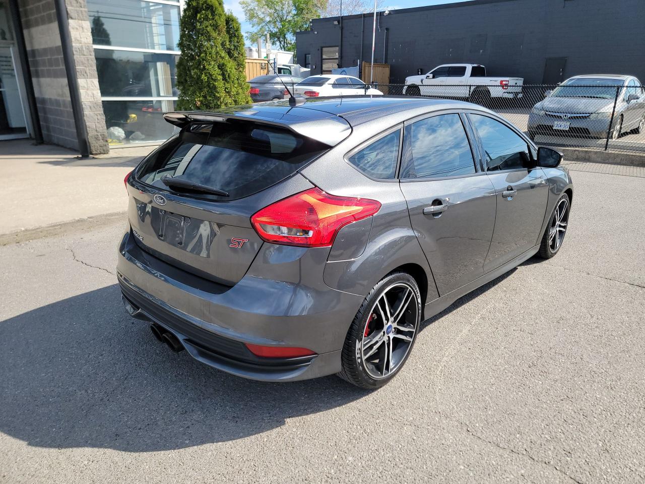 2016 Ford Focus ST | LOW KMS | LOADED Photo4