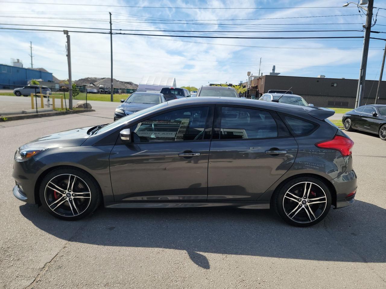 2016 Ford Focus ST | LOW KMS | LOADED - Photo #8
