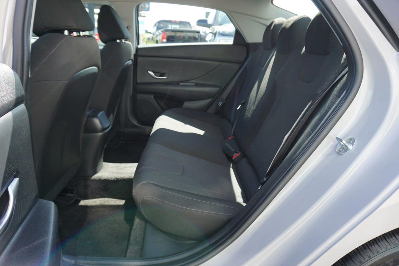 2022 Hyundai Elantra ESSENTIAL CERTIFIED *FREE ACCIDENT*HYUNDAI MAINTAIN* NAV CAMERA BLUETOOTH HEATED SEATS CRUISE ALLOYS - Photo #16