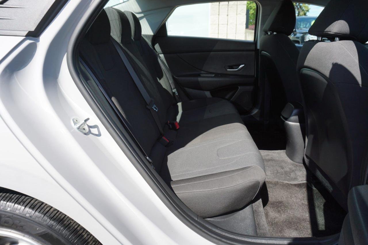 2022 Hyundai Elantra ESSENTIAL CERTIFIED *FREE ACCIDENT*HYUNDAI MAINTAIN* NAV CAMERA BLUETOOTH HEATED SEATS CRUISE ALLOYS - Photo #17