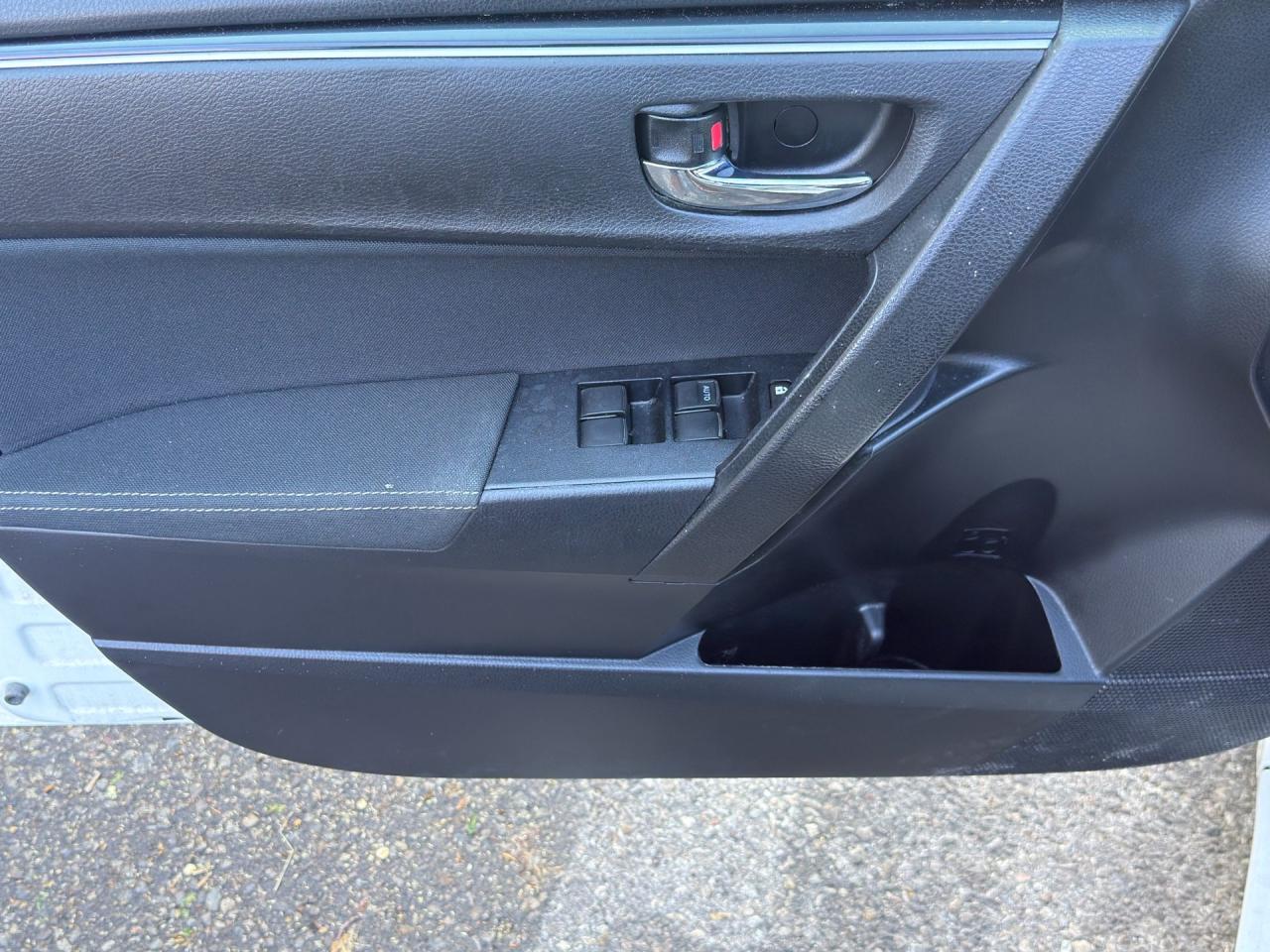 2017 Toyota Corolla 4DR SDN MAN CE - Photo #9