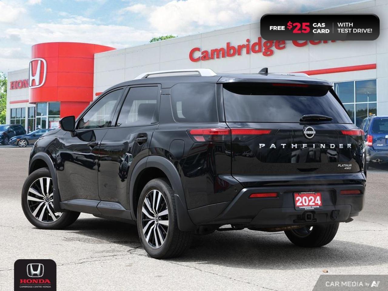 2024 Nissan Pathfinder Platinum Photo3