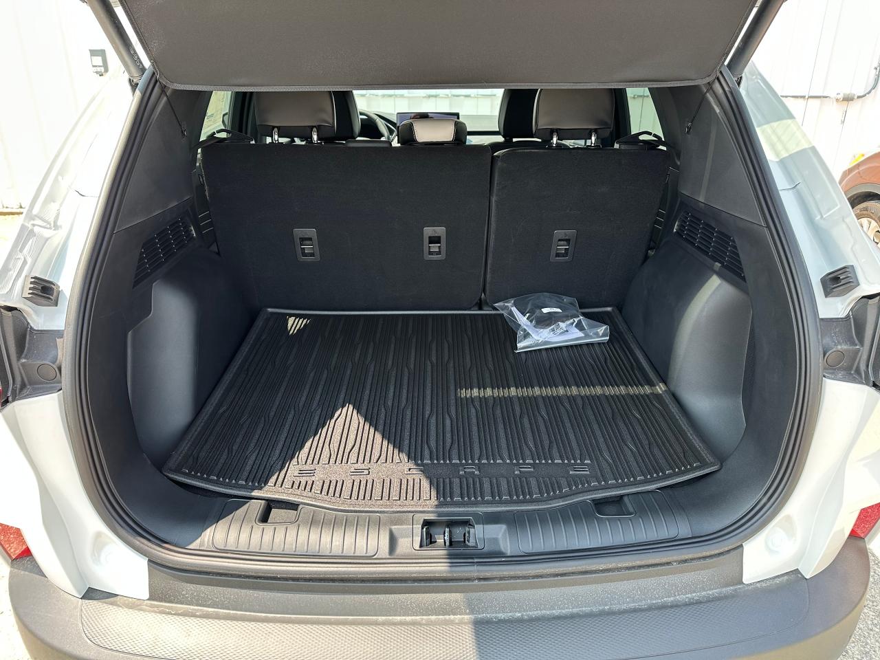 2025 Ford Escape PHEV FWD 700A Photo5