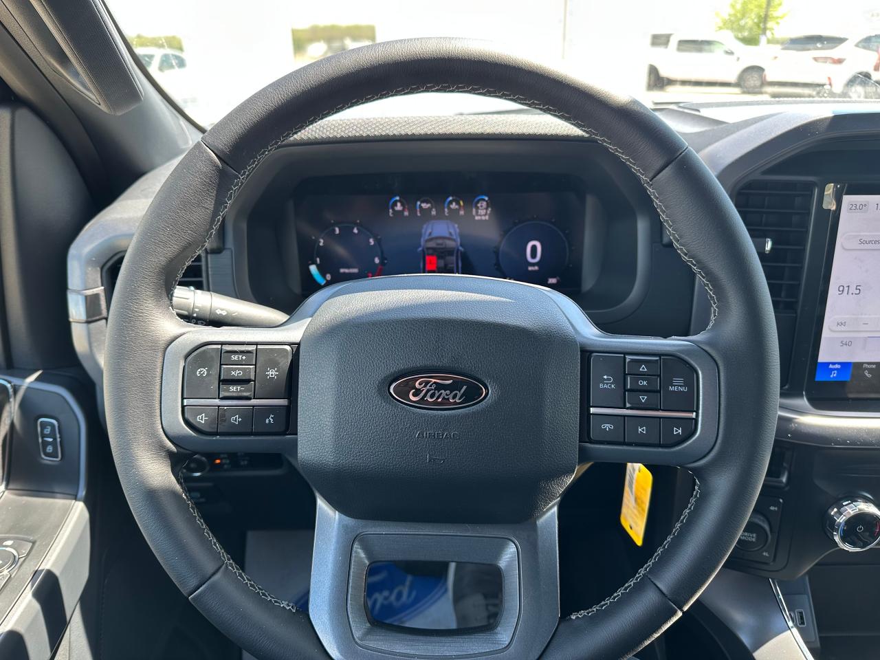 2025 Ford F-150 XLT 4WD SuperCrew 5.5' Box Photo5