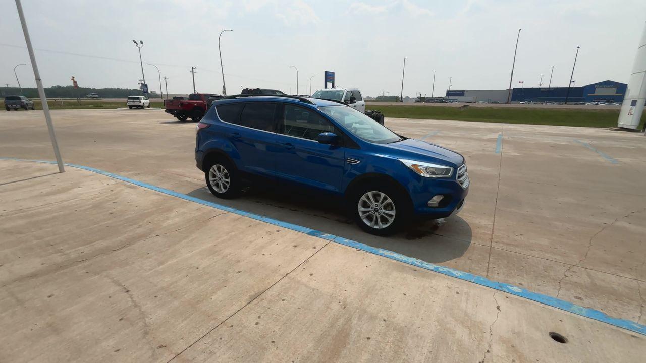 2017 Ford Escape SE 4WD 4DR Photo1