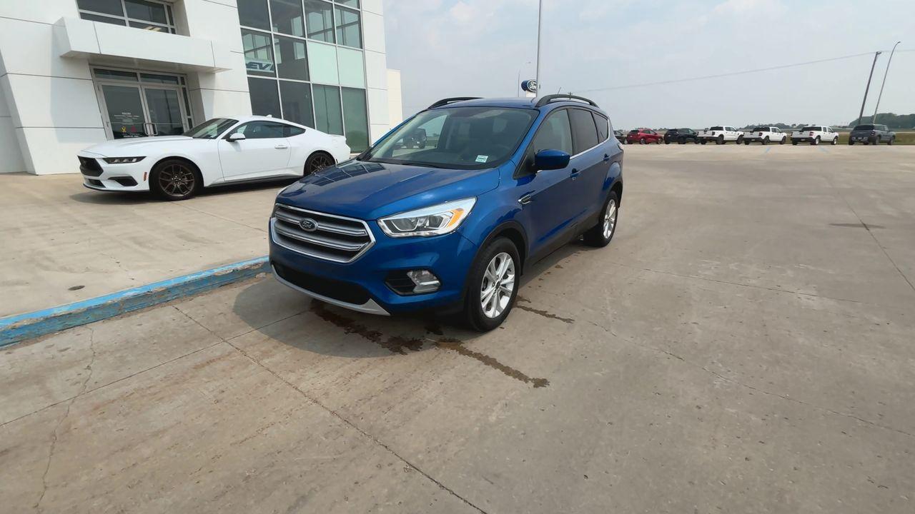 2017 Ford Escape SE 4WD 4DR Photo3