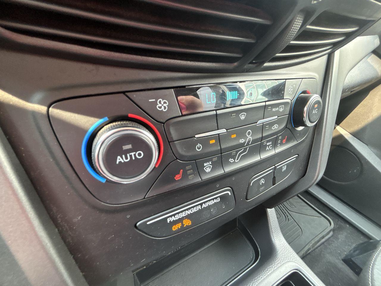 2017 Ford Escape SE 4WD 4DR Photo5
