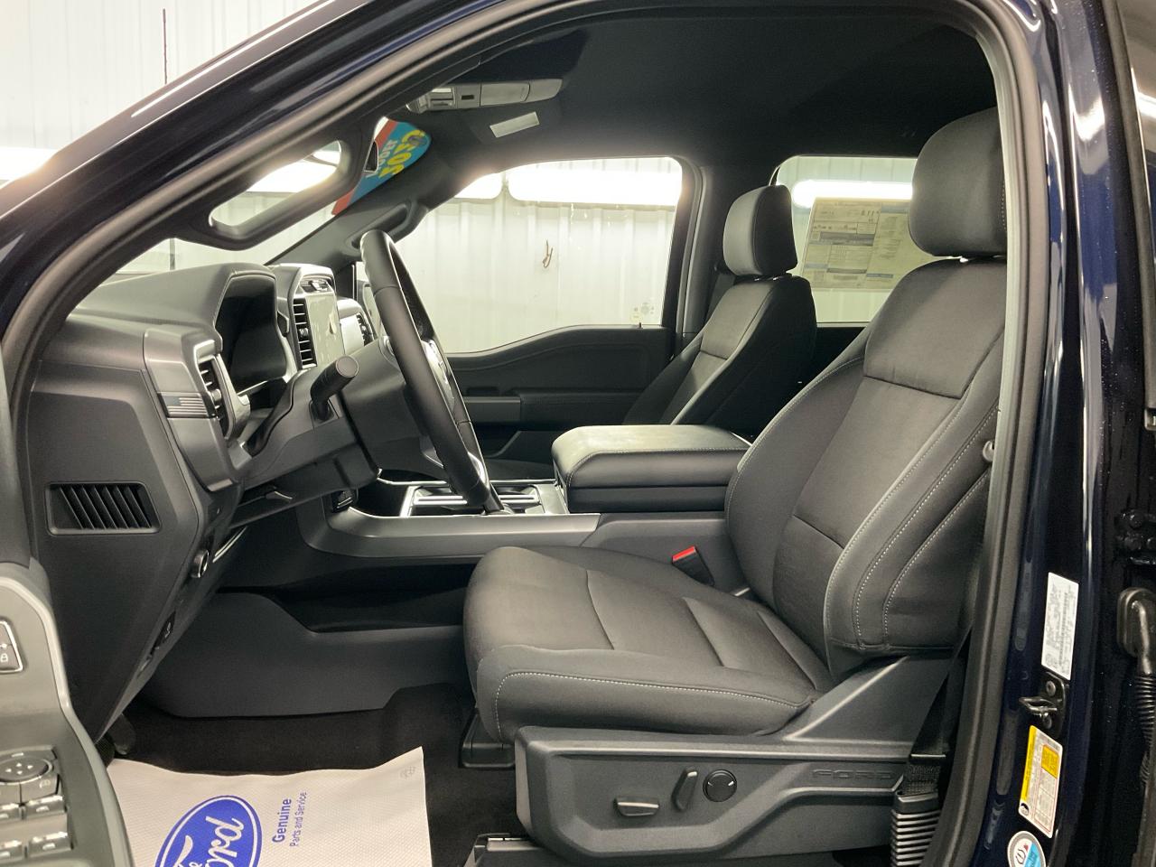 2025 Ford F-150 XLT Photo5
