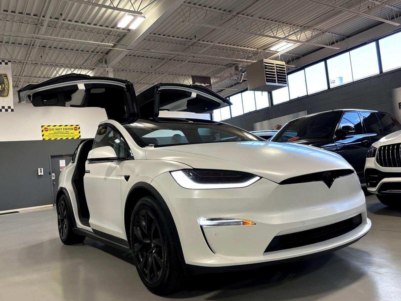2022 Tesla Model X Plaid AWD|1020HP|6PASS|WHITEONWHITE|FSD|FULLPPF|++ - Photo #2