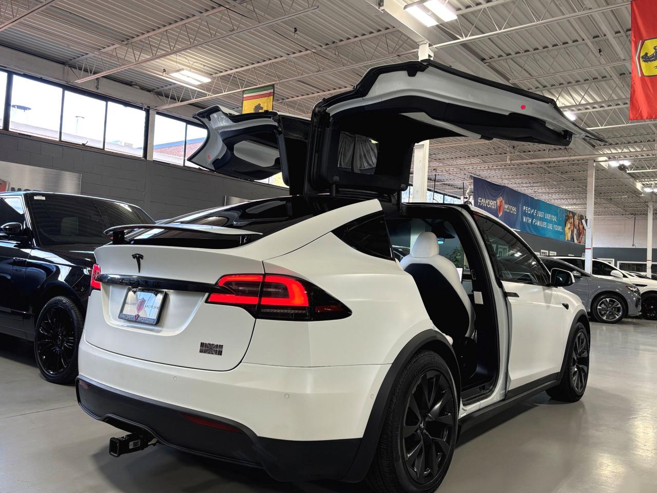 2022 Tesla Model X Plaid AWD|1020HP|6PASS|WHITEONWHITE|FSD|FULLPPF|++ - Photo #4