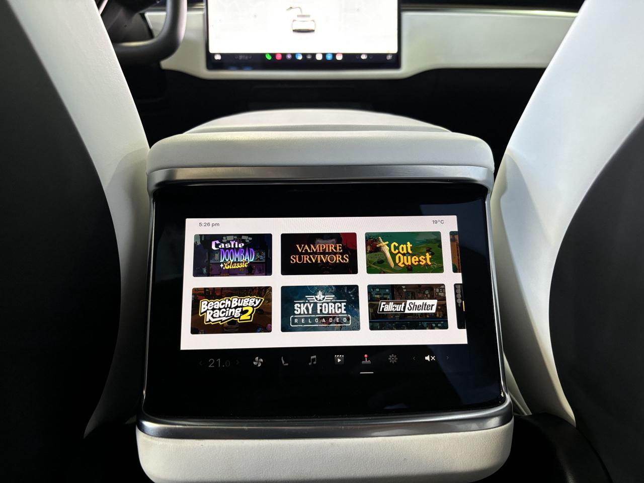 2022 Tesla Model X Plaid AWD|1020HP|6PASS|WHITEONWHITE|FSD|FULLPPF|++ - Photo #16