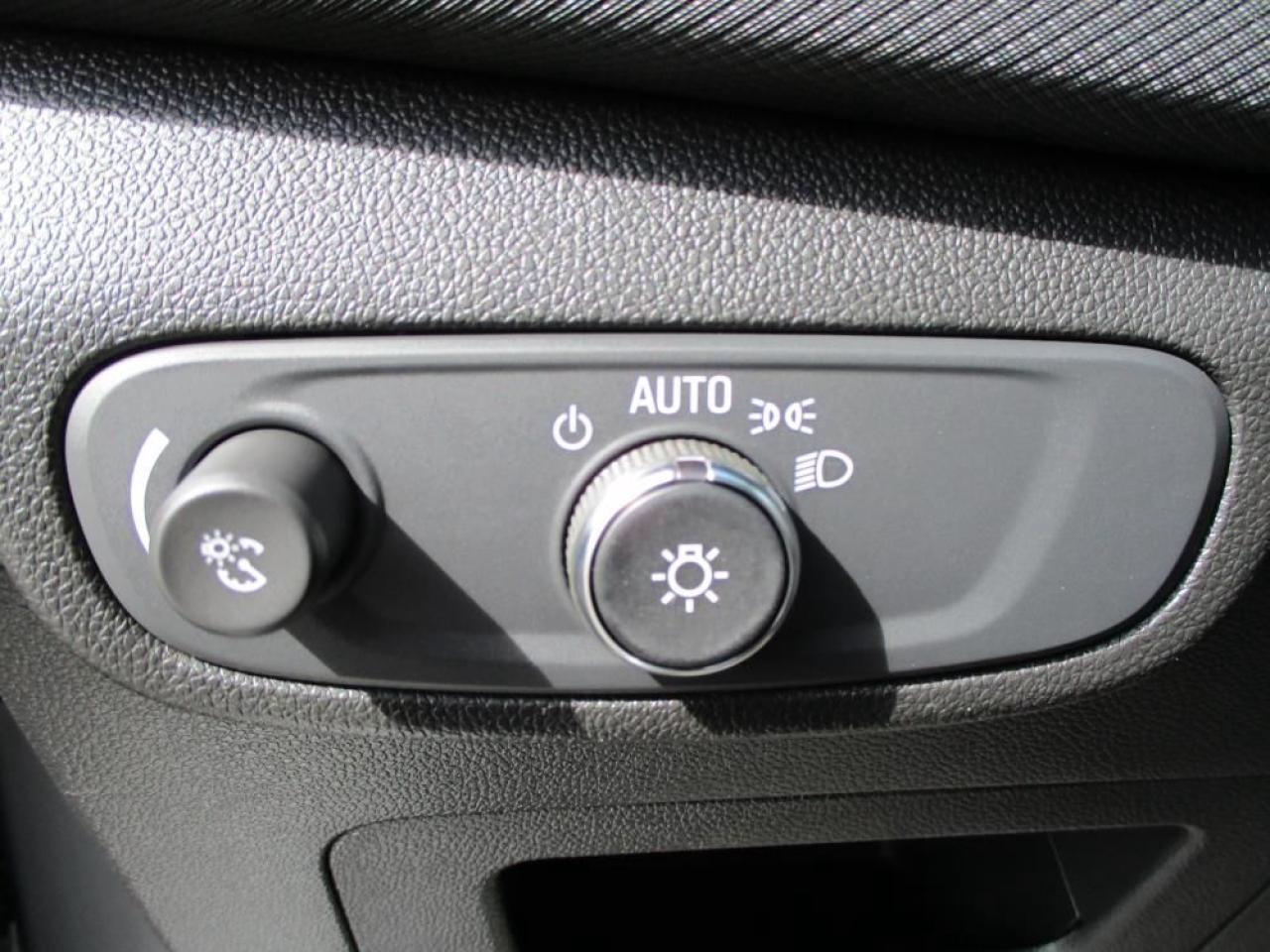 2025 Chevrolet TrailBlazer LT AWD Photo10