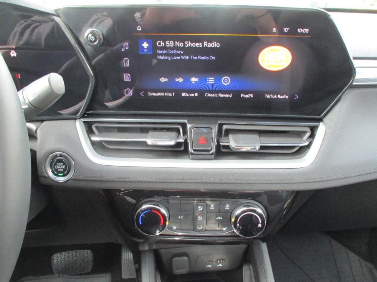 2025 Chevrolet TrailBlazer LT AWD Photo18
