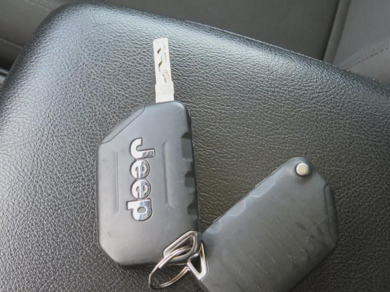 2023 Jeep Wrangler Sport (**CLEAN TITLE/NO ACCIDENTS**SAFETY/CERTIFIED**REMOVABLE HARDTOP**FOG LIGHTS**DIGITAL TOUCHSCREEN**REVERSE CAMERA**STOP&GO**) Photo