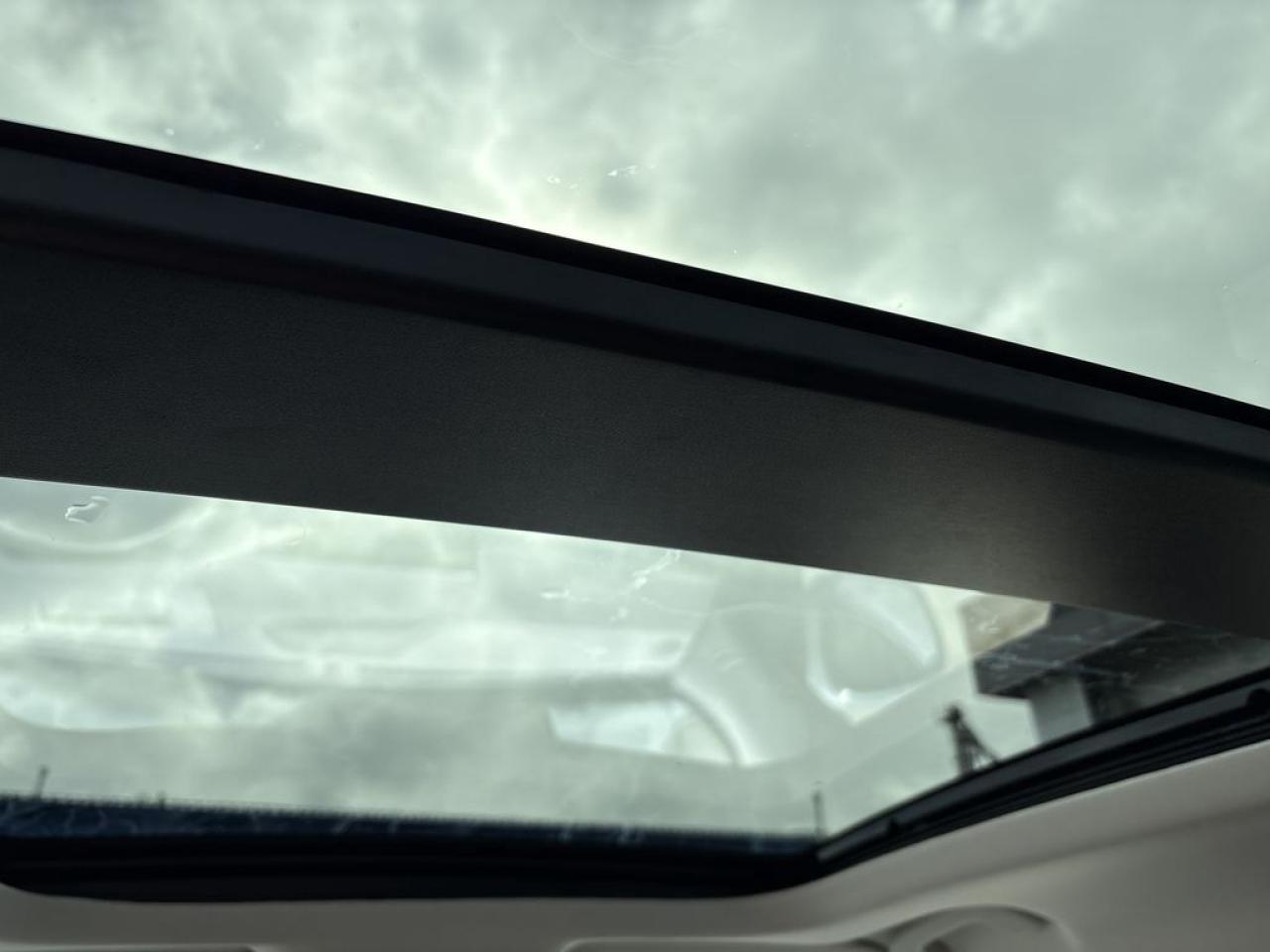 2025 Ford Escape Platinum 601A Photo5