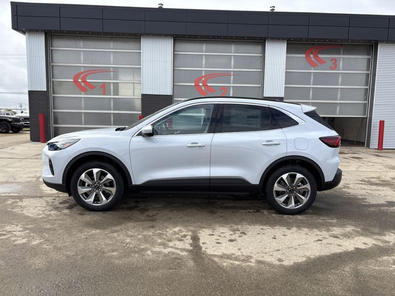 2025 Ford Escape Platinum 601A Photo5