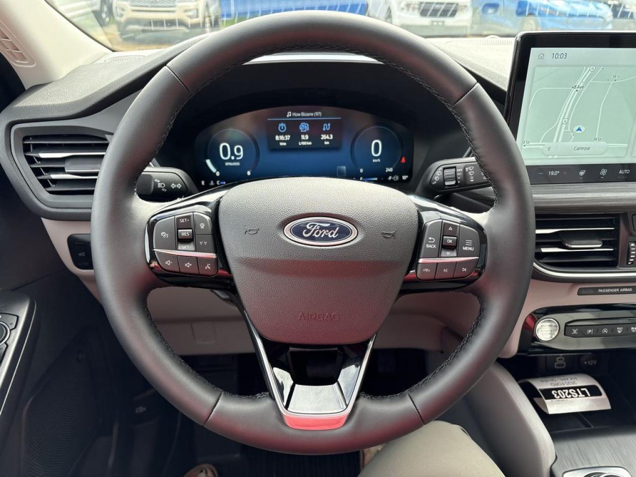 2025 Ford Escape Platinum 601A Photo5