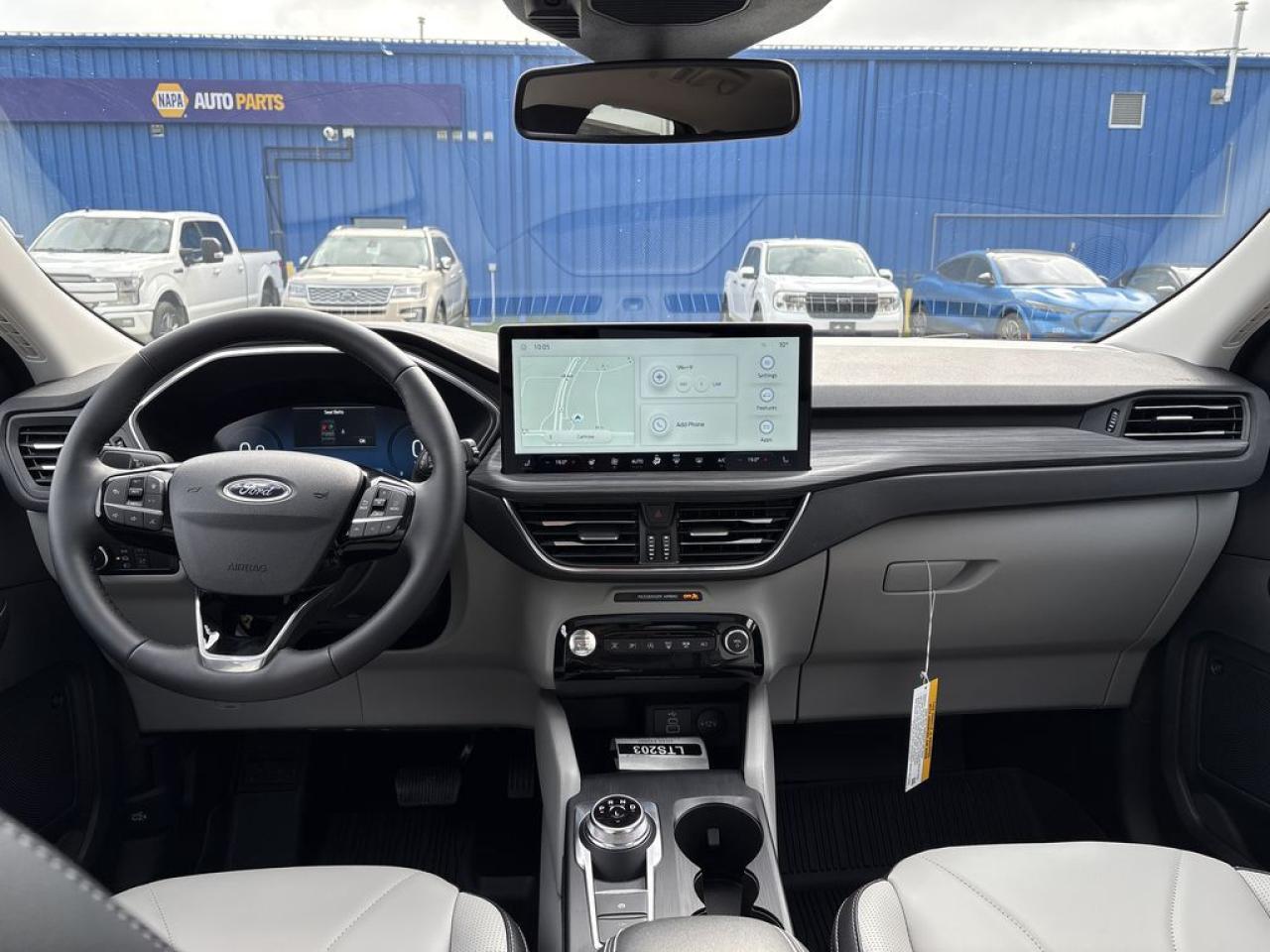 2025 Ford Escape Platinum 601A Photo5