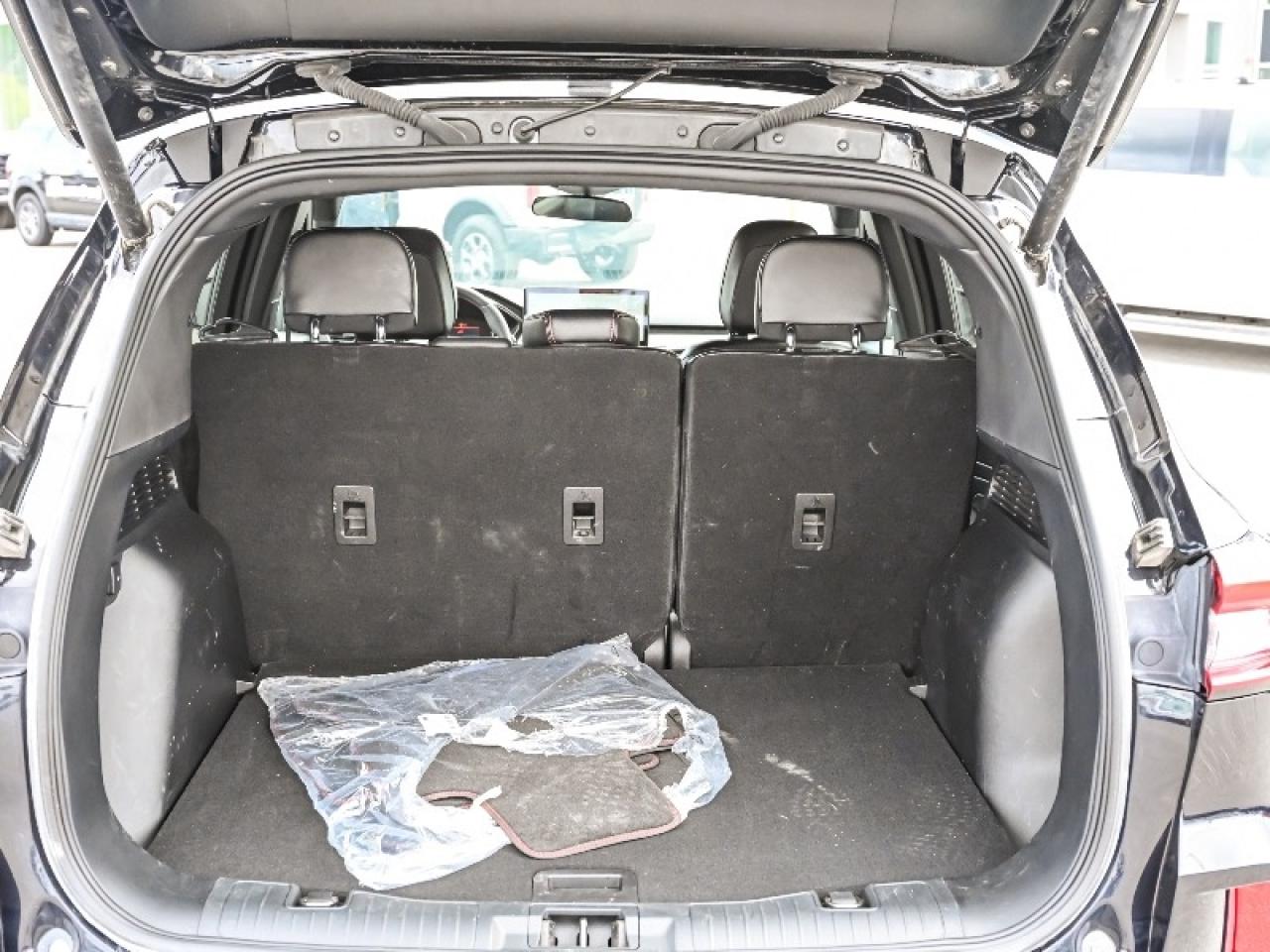 2023 Ford Escape ST-Line Select Photo