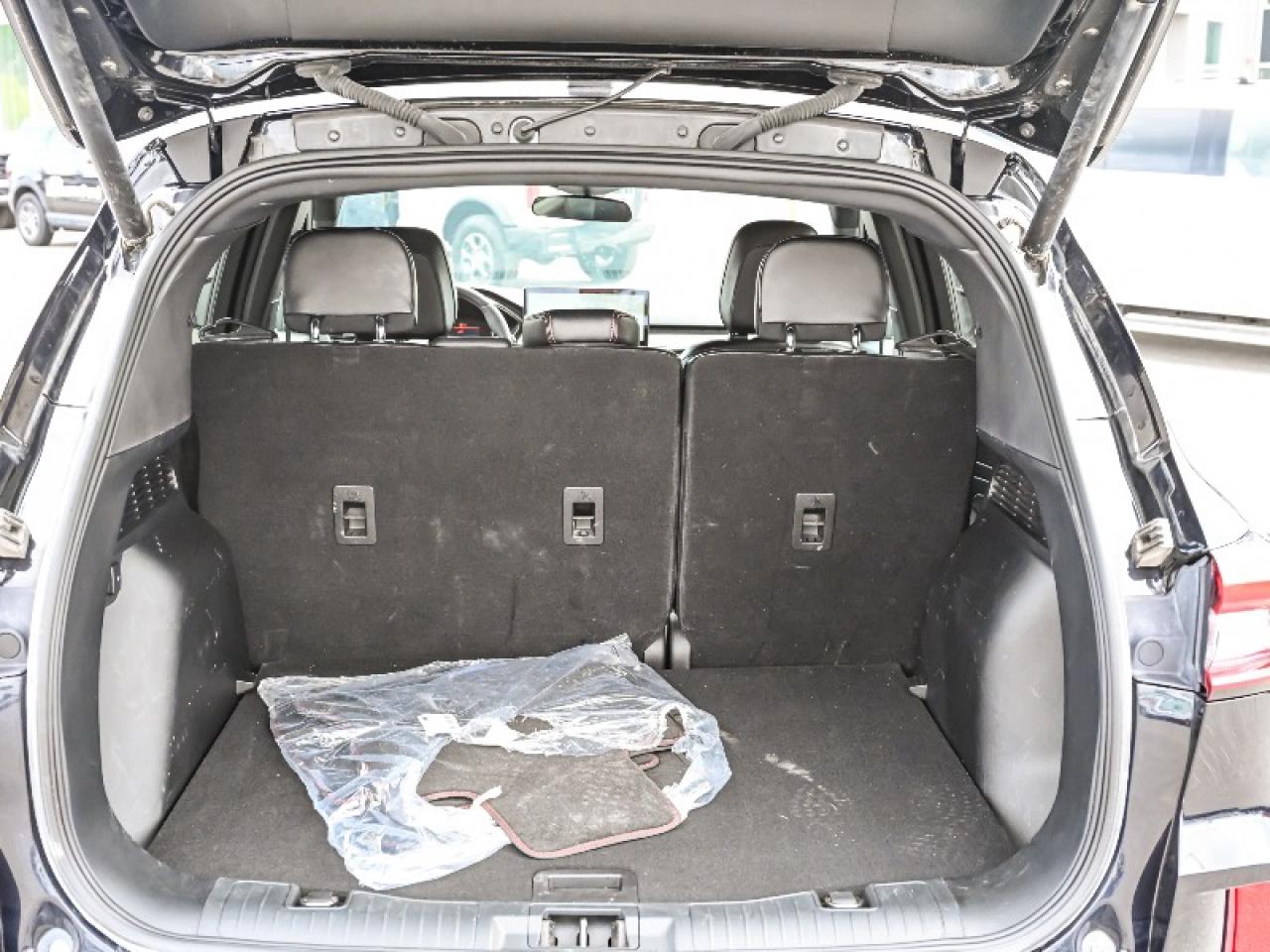 2023 Ford Escape ST-Line Select Photo