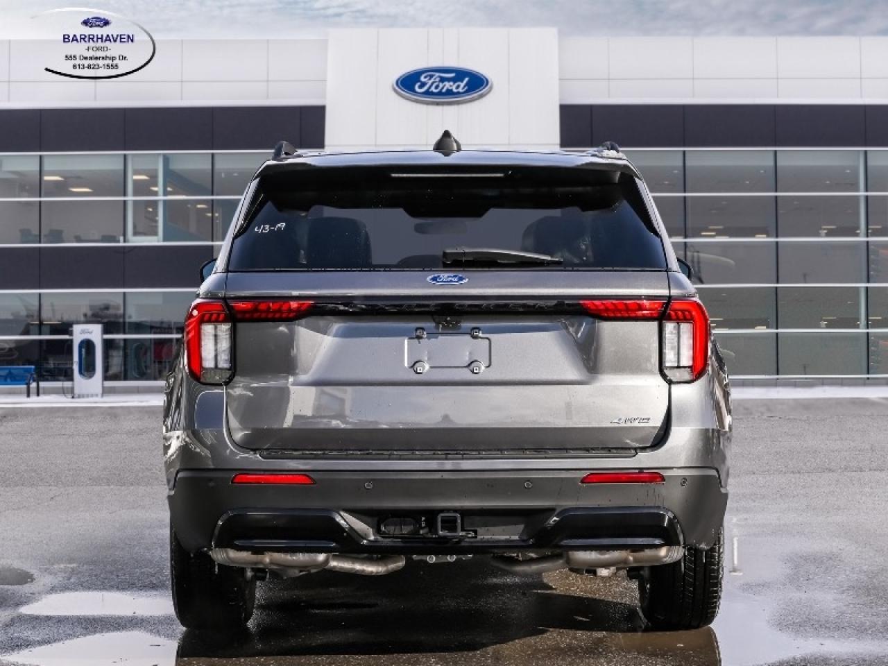 2025 Ford Explorer ST-Line Photo