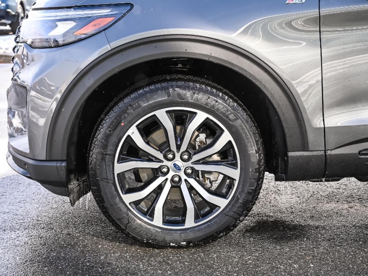 2025 Ford Explorer ST-Line Photo