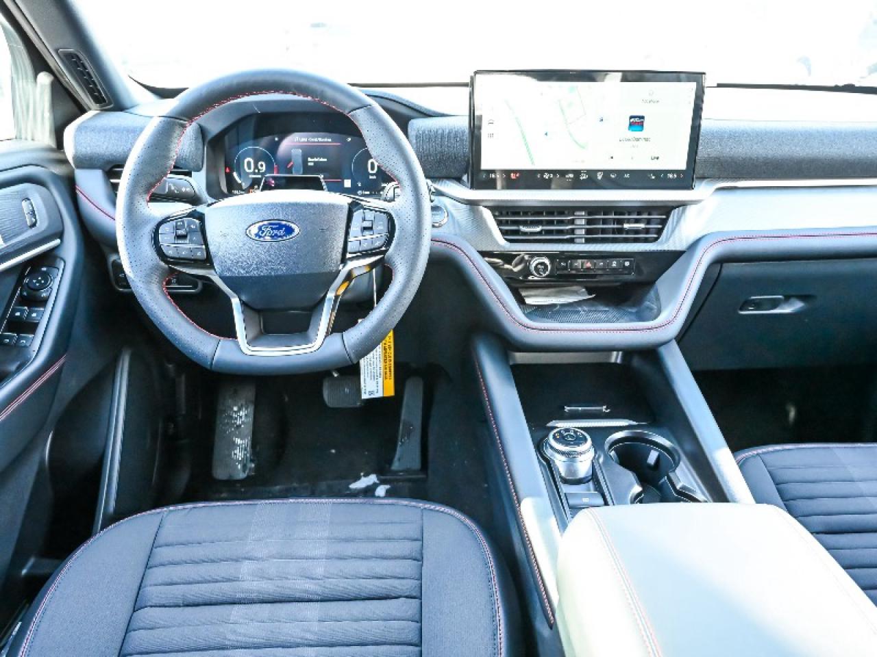 2025 Ford Explorer ST-Line Photo