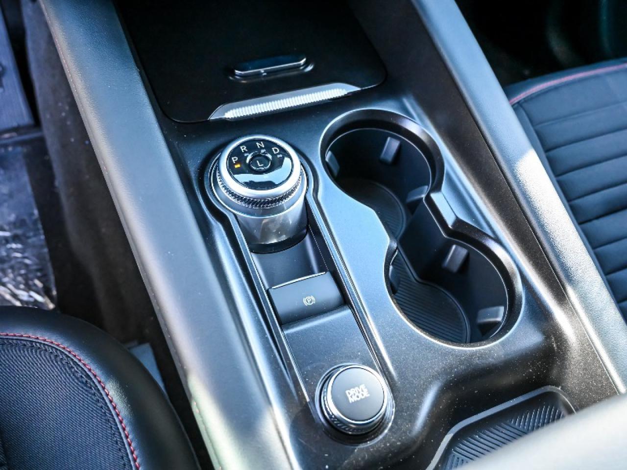 2025 Ford Explorer ST-Line Photo