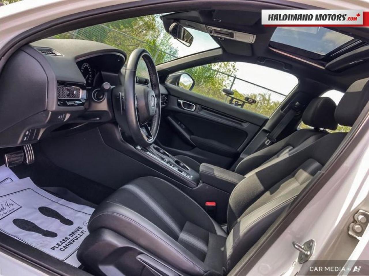 2024 Honda Civic Hatchback Sport Photo