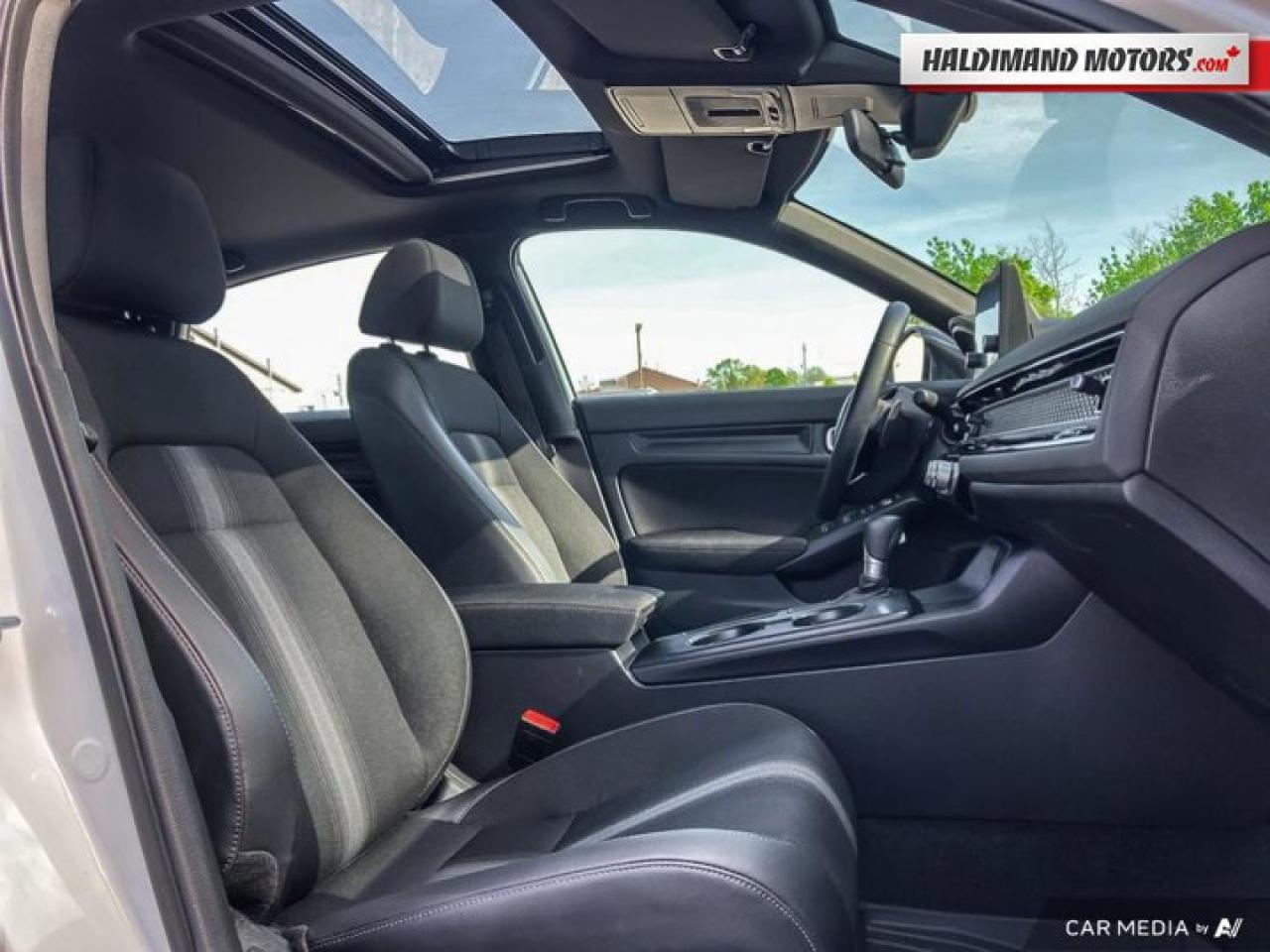 2024 Honda Civic Hatchback Sport Photo