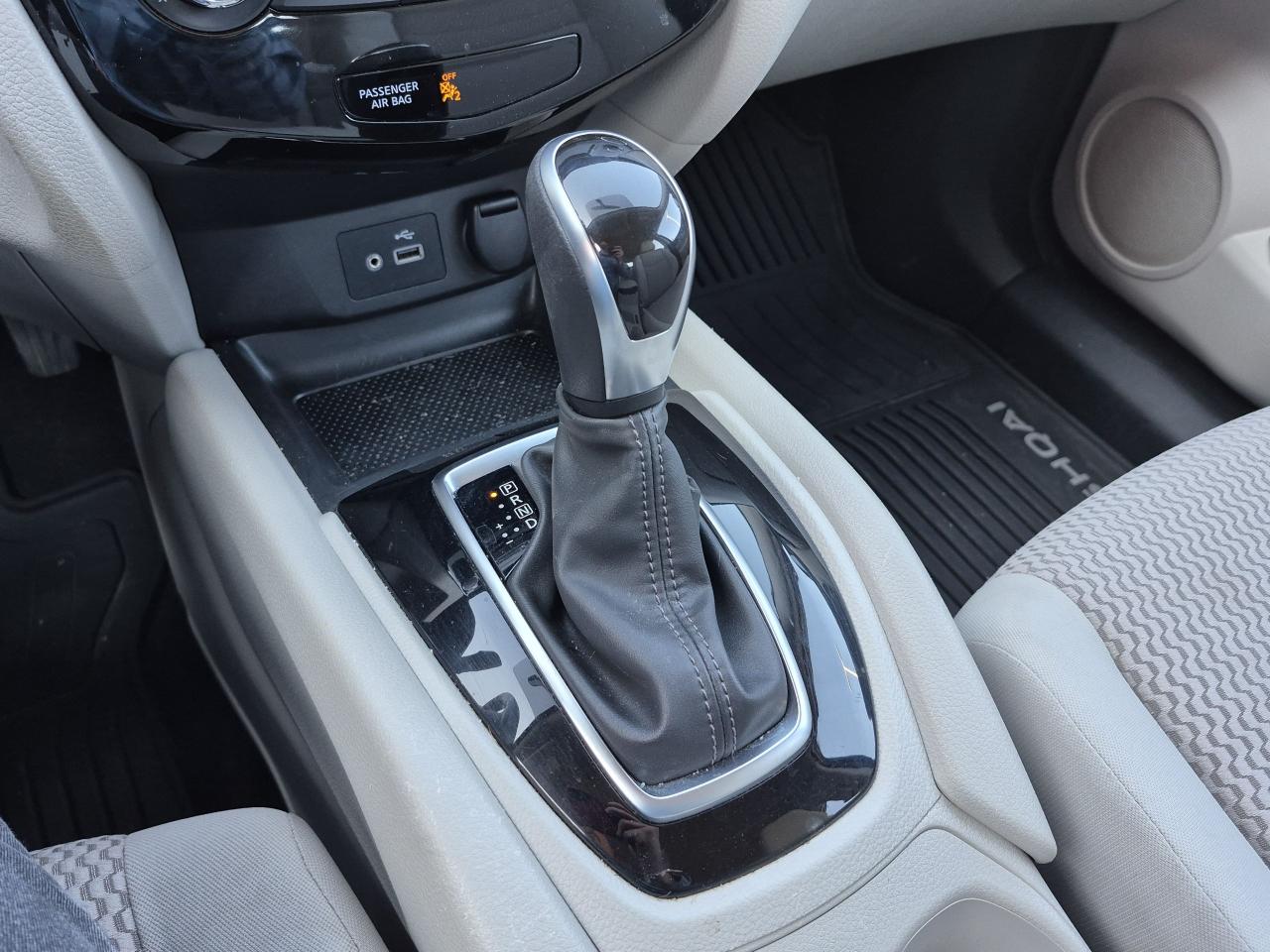 2019 Nissan Qashqai S AWD Photo10