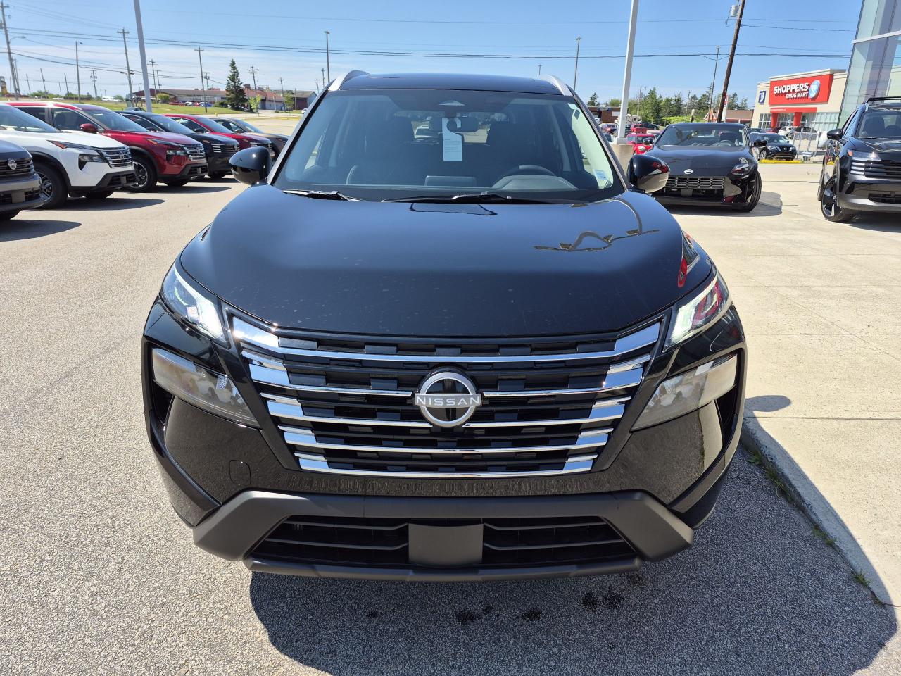 2025 Nissan Rogue SV MOONROOF Photo2