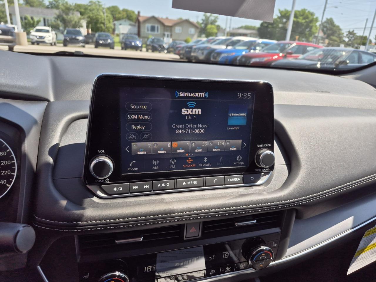 2025 Nissan Rogue SV MOONROOF Photo26